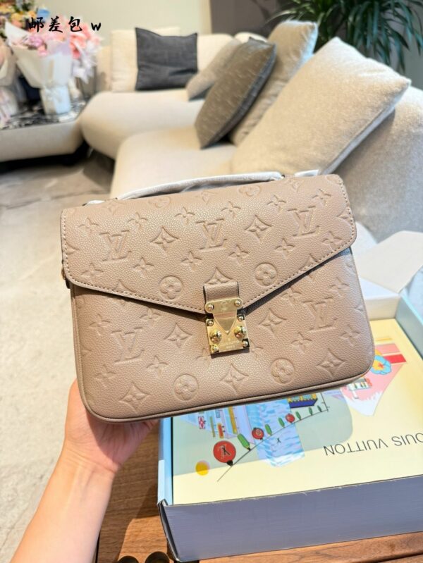 New Collection Fashion LV Handbag L2143