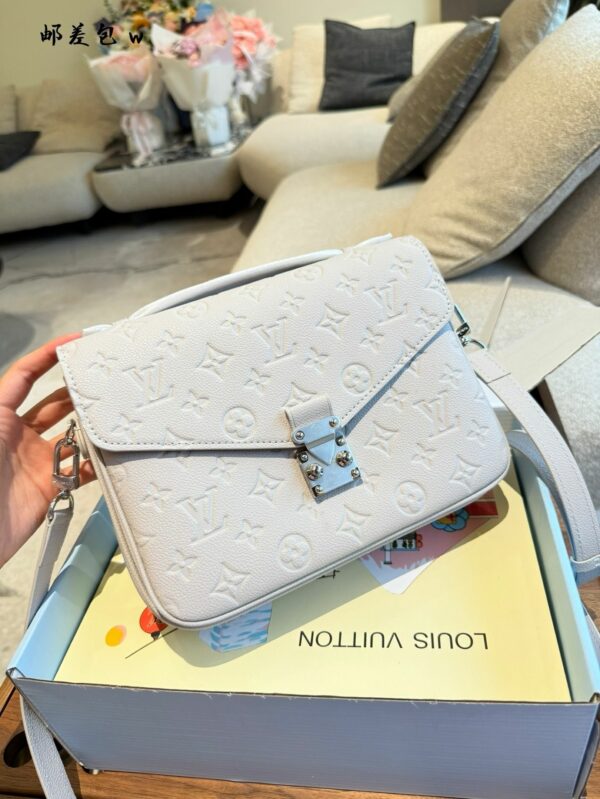 New Collection Fashion LV Handbag L2143