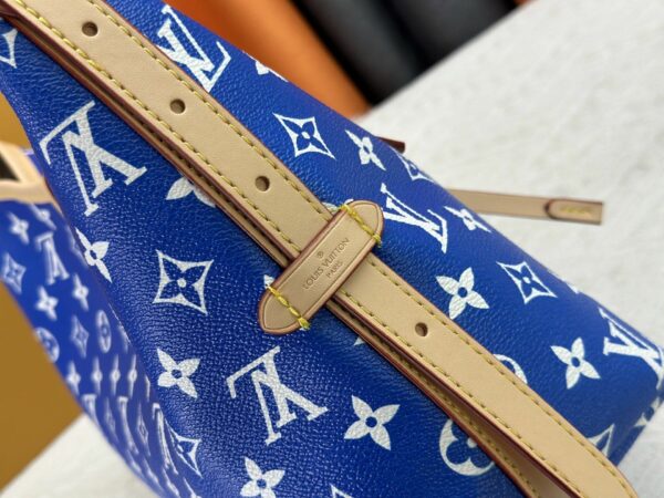 Luxury LV Handbag M24861-M25143