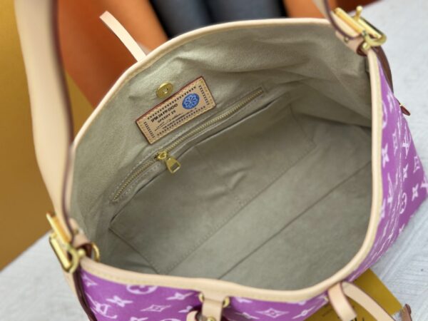 Luxury LV Handbag M24861-M25143