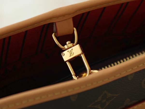 Luxury LV Handbag M15208-M25774
