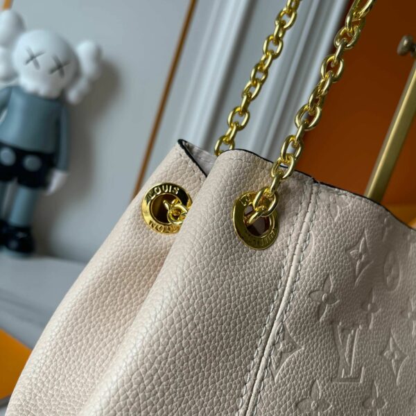 Luxury LV Handbag M14324.1