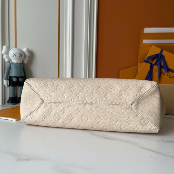 Luxury LV Handbag M14324.1