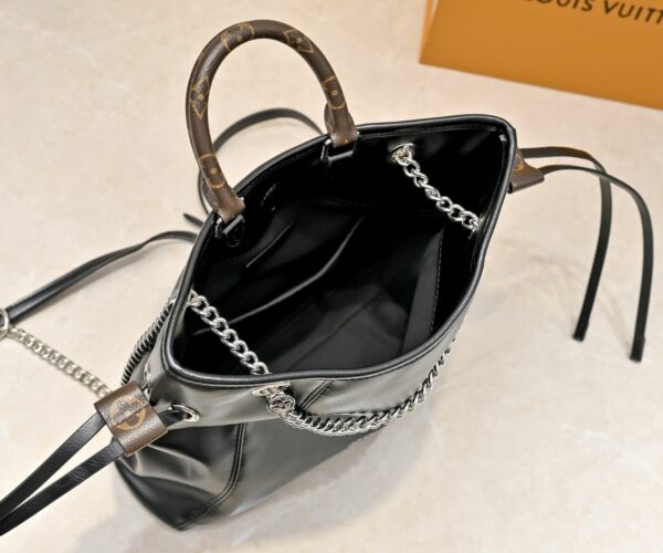 Luxury LV Handbag M25522