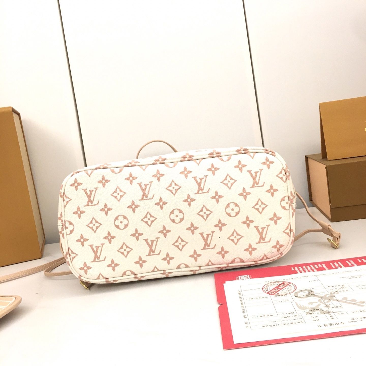 Luxury LV Handbag M25665-M12061 Luxury LV Handbag M25665-M12061