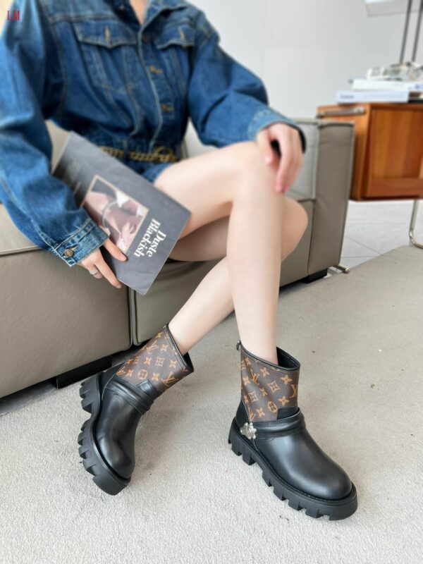New Collection Fashion Women LV Shoes 1000