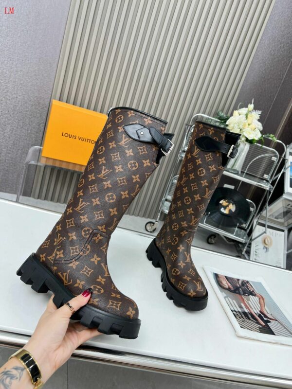New Collection Fashion Women LV Shoes 1001