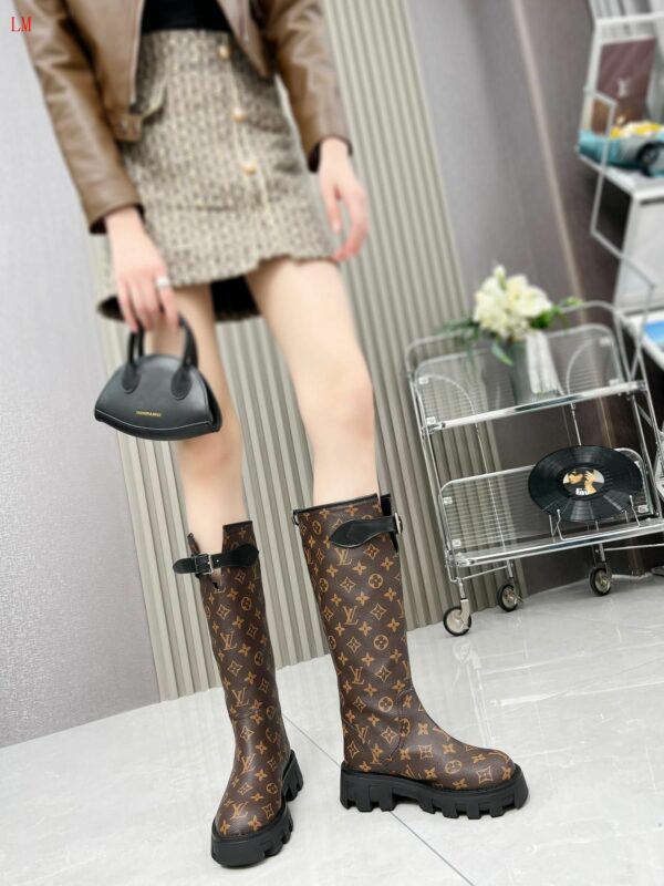 New Collection Fashion Women LV Shoes 1001