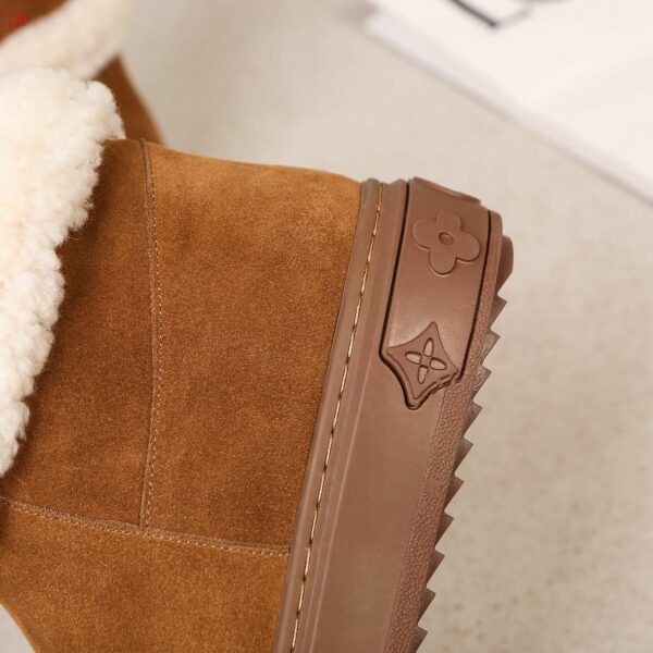 New Collection Fashion Women LV Shoes 1010