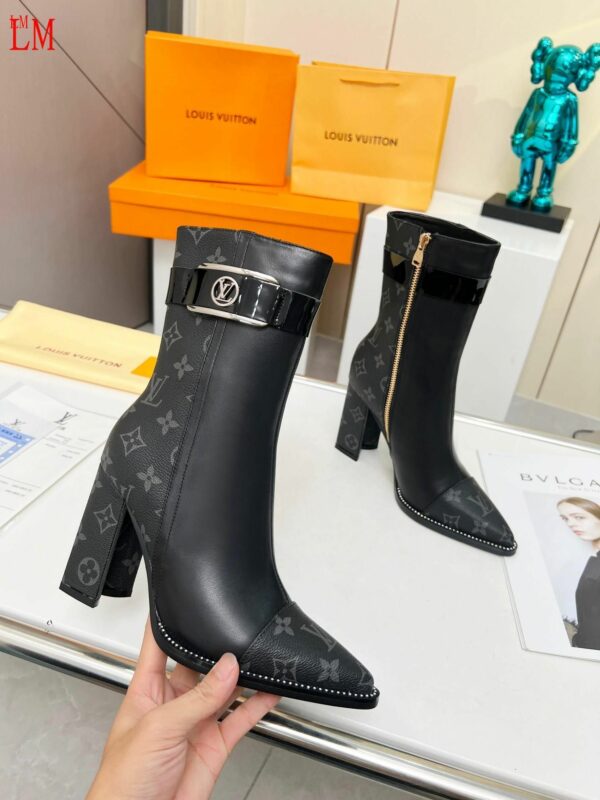 New Collection Fashion Women LV Shoes 1020