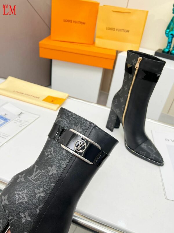 New Collection Fashion Women LV Shoes 1020