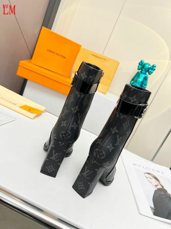 New Collection Fashion Women LV Shoes 1020