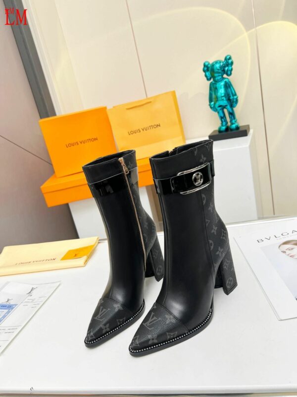 New Collection Fashion Women LV Shoes 1020