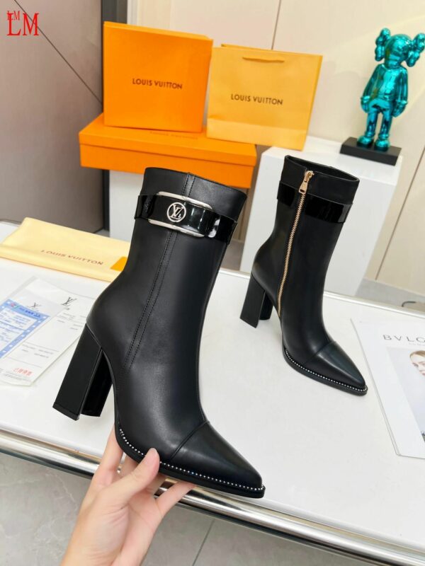 New Collection Fashion Women LV Shoes 1021