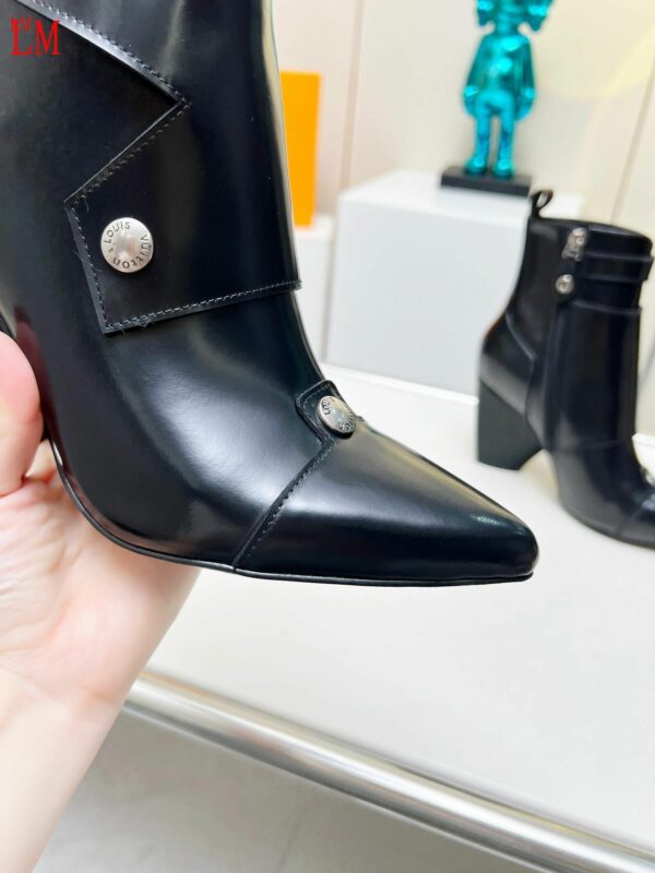 New Collection Fashion Women LV Shoes 1030