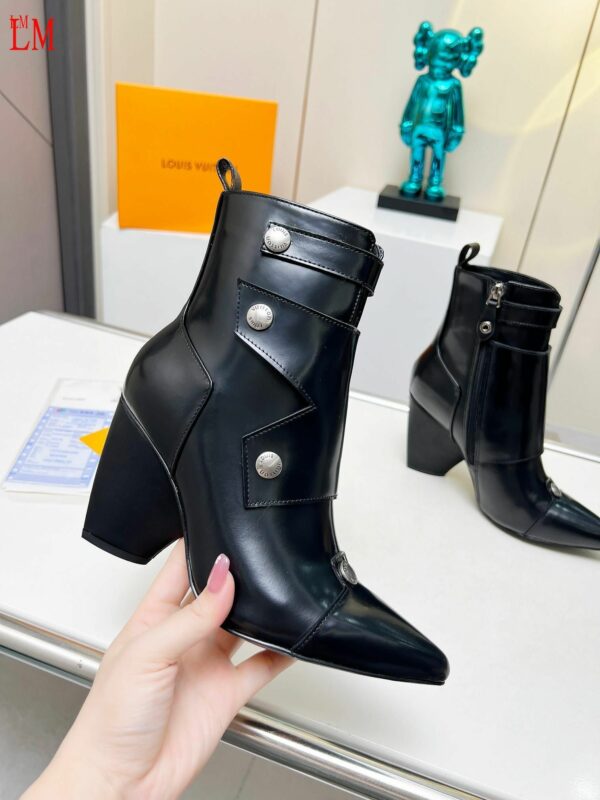New Collection Fashion Women LV Shoes 1030
