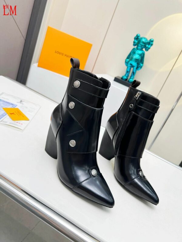 New Collection Fashion Women LV Shoes 1030