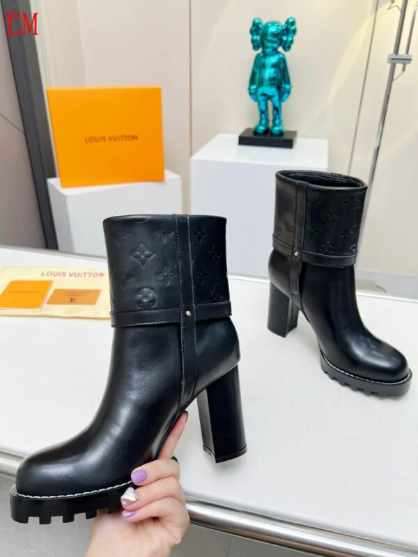 New Collection Fashion Women LV Shoes 1035