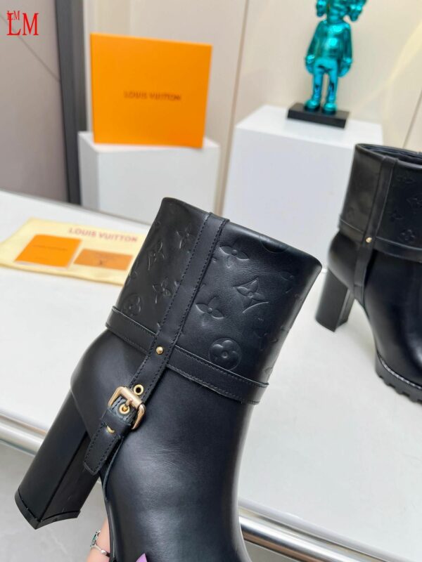 New Collection Fashion Women LV Shoes 1035