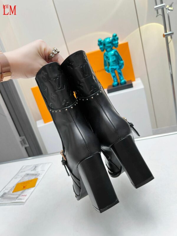 New Collection Fashion Women LV Shoes 1040