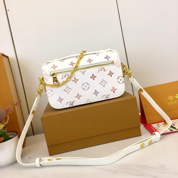 Luxury LV Handbag M25682-M46279