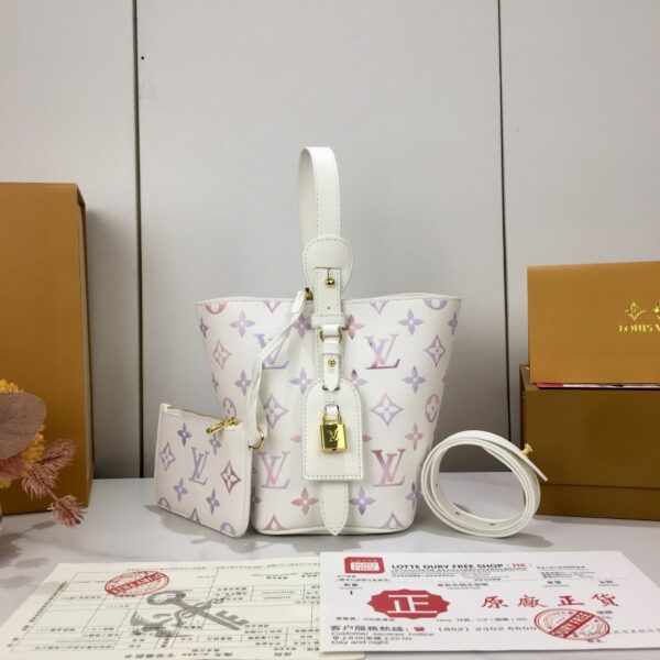 Luxury LV Handbag M25591