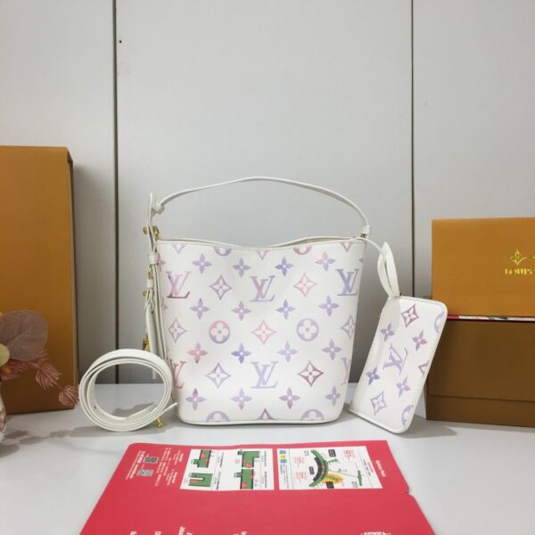 Luxury LV Handbag M25591