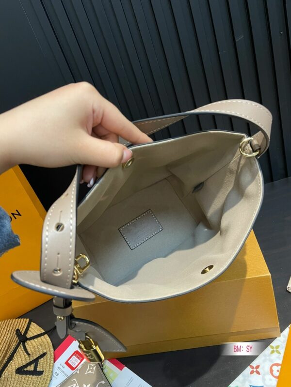 New Collection Fashion LV Handbag L2158