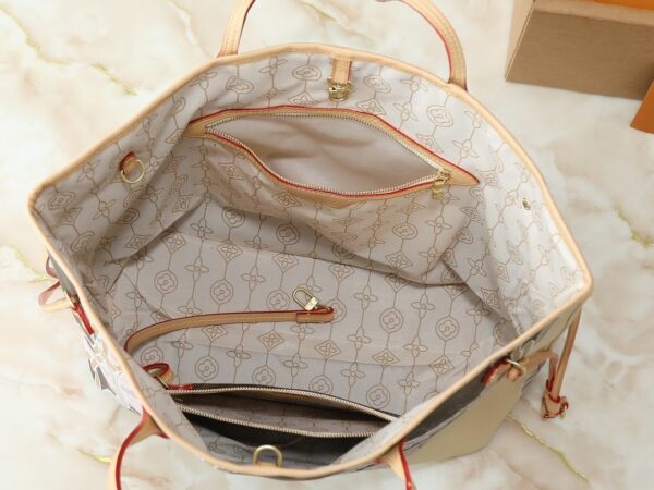 Luxury LV Handbag M40995.5