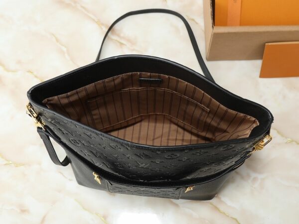 Luxury LV Handbag M41544