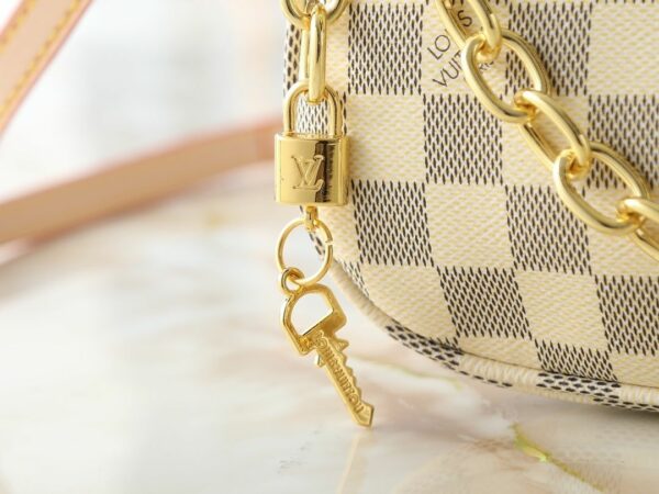 Luxury LV Handbag M25223