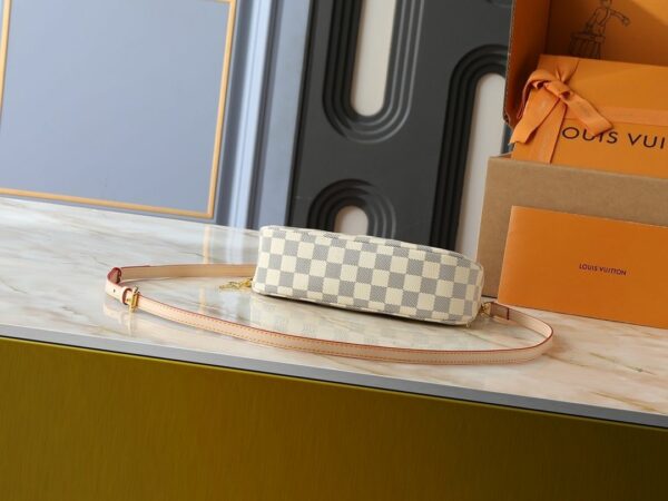 Luxury LV Handbag M25223