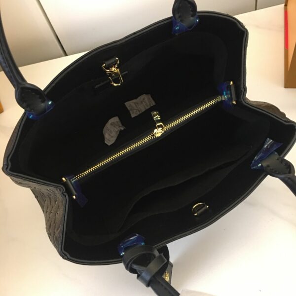 Luxury LV Handbag M25577