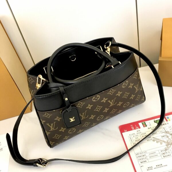 Luxury LV Handbag M25577