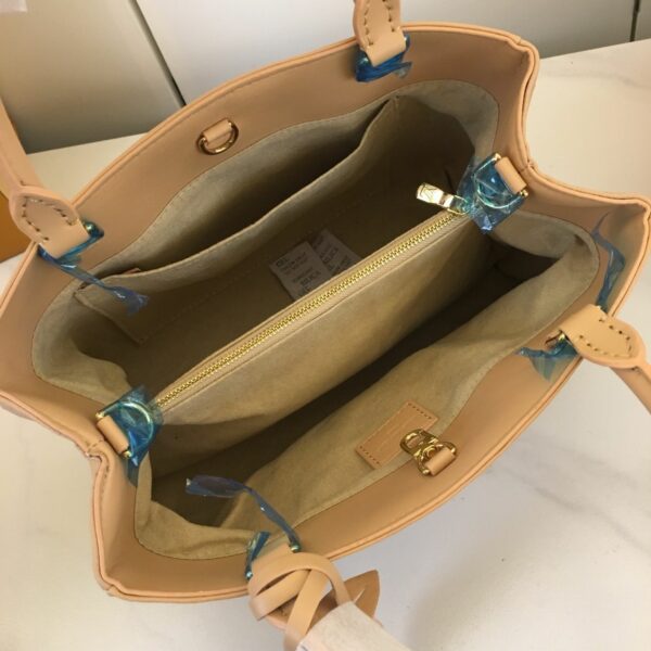 Luxury LV Handbag M25577