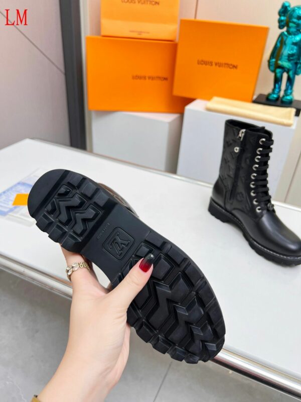 New Collection Fashion Women LV Shoes 1043