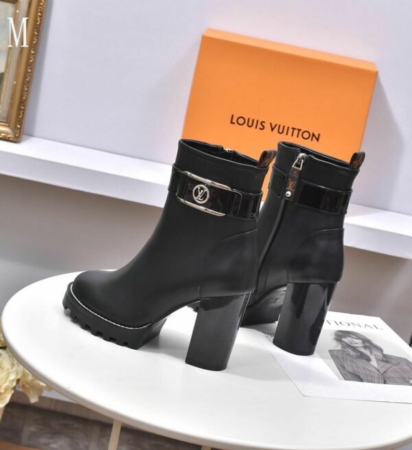 New Collection Fashion Women LV Shoes 1063