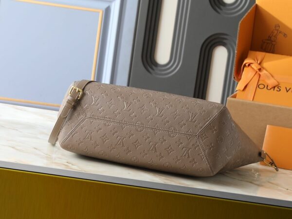 Luxury LV Handbag M25860