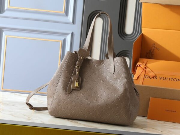 Luxury LV Handbag M25860
