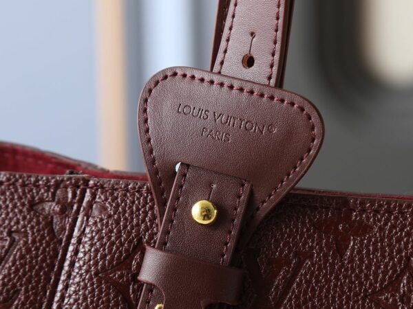 Luxury LV Handbag M25860