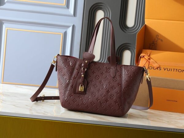 Luxury LV Handbag M25860