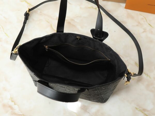 Luxury LV Handbag M25860
