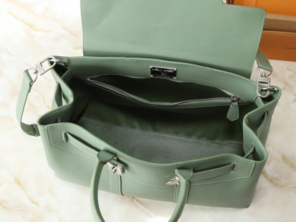 Luxury LV Handbag M23153