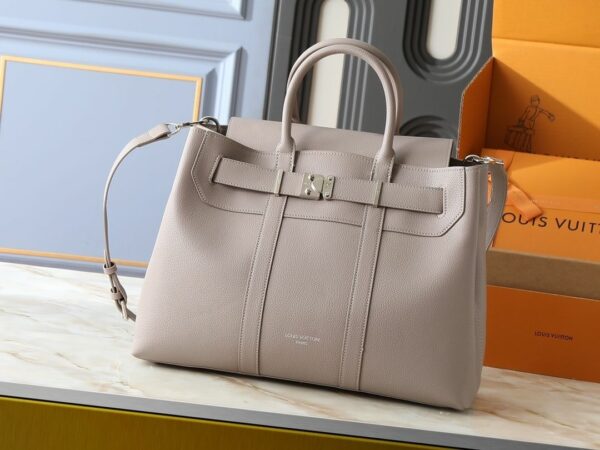 Luxury LV Handbag M23153