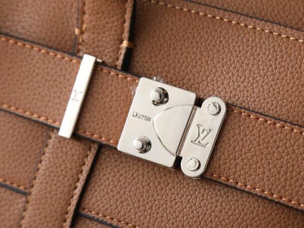 Luxury LV Handbag M23153