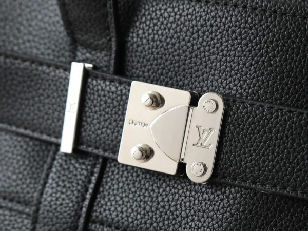 Luxury LV Handbag M23153