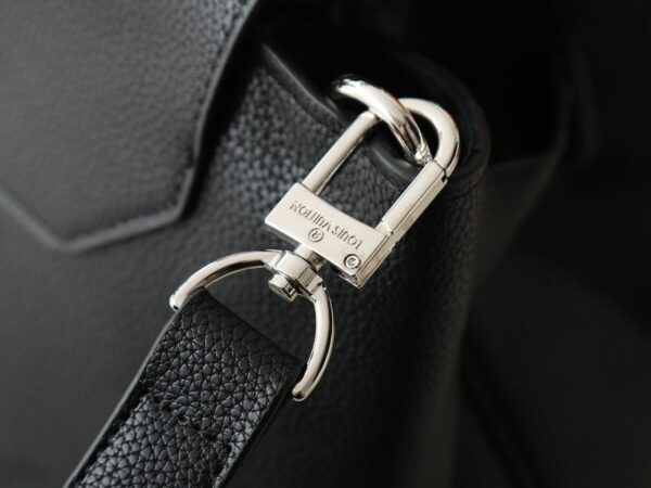 Luxury LV Handbag M23153