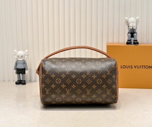 Luxury LV Handbag M15107