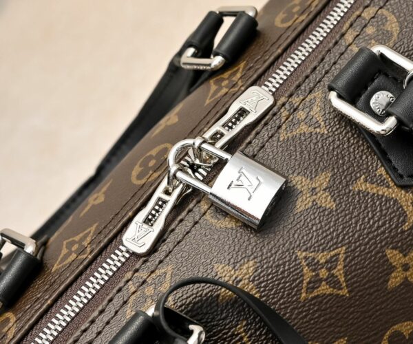 Luxury LV Handbag M15107
