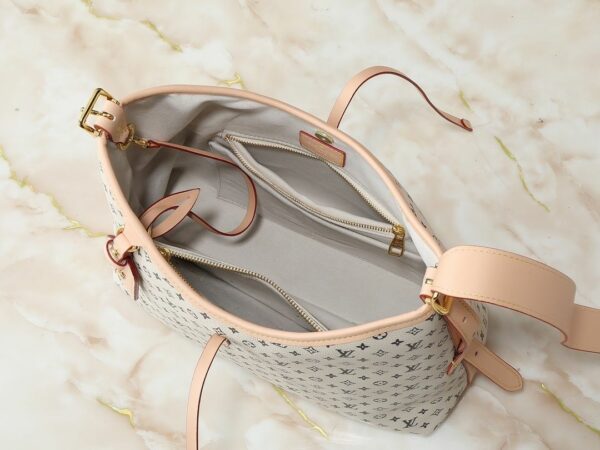 Luxury LV Handbag M24141